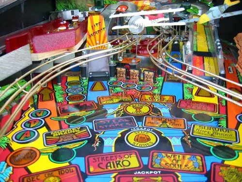 Indiana Jones Pinball Machine (1993) by Williams