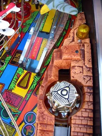 Indiana Jones Pinball Machine (1993) by Williams