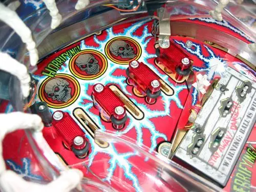 Scared Stiff Pinball Machine by Bally